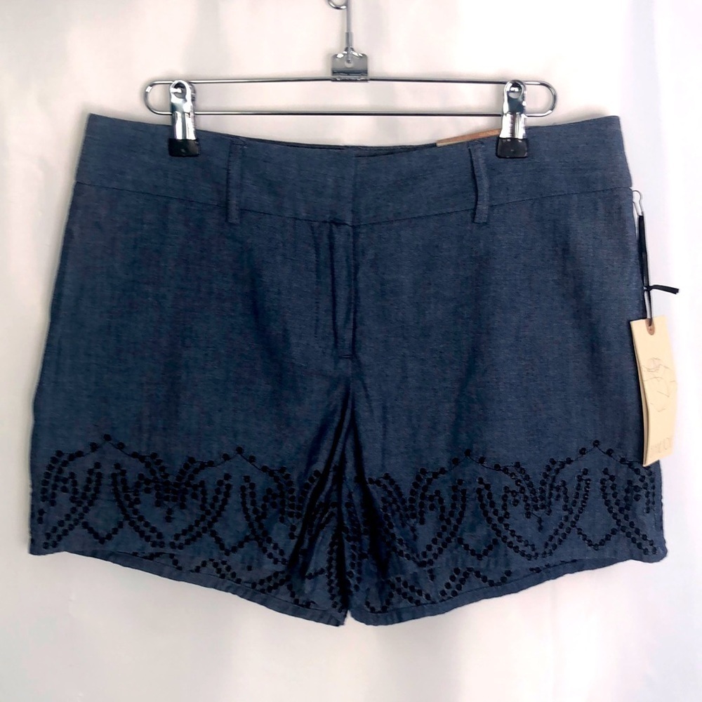 Elíane Rose Modern Fit Navy Blue Embroidered Shorts Size 6